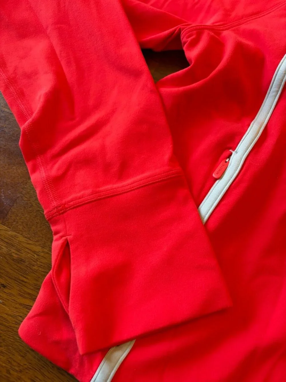 Athleta Salutation Crop Jacket Punch Red NWT Size L Zip Pockets $109